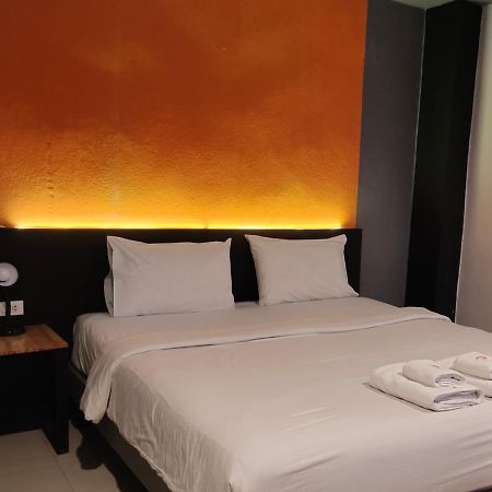 Hotel Passion Nakhon Si Thammarat Bagian luar foto