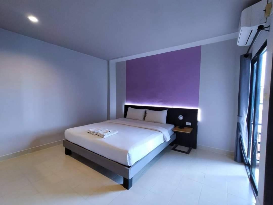 Hotel Passion Nakhon Si Thammarat Bagian luar foto